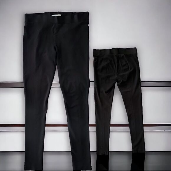 TWO Vince Camuto l Pants Leggings l Solid Black l Slimming Back seam l XS  l EUC - Picture 1 of 7